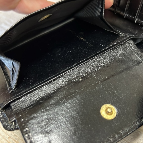 Louis Vuitton Black Epi Wallet - Picture 14 of 16